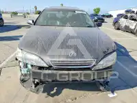 2000 Lexus ES300 photo