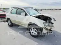 2000 Lexus RX300 photo