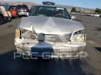 2000 Lexus LS400 photo