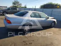 2000 Lexus LS400 photo