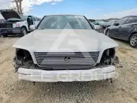 2000 Lexus LS400 photo