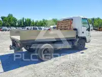 2000 Isuzu NPR photo