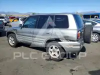 2000 Toyota RAV4 photo