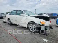2000 Toyota AVALON photo