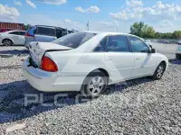 2000 Toyota AVALON photo