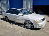 2000 Toyota AVALON photo