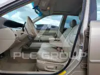 2000 Toyota AVALON photo