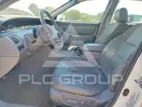 2000 Toyota AVALON photo