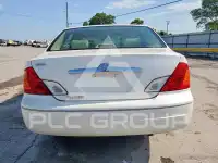 2000 Toyota AVALON photo