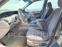 2000 Toyota AVALON photo