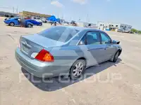 2000 Toyota AVALON photo