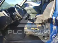 2001 Nissan FRONTIER photo