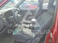 2001 Nissan FRONTIER photo