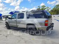 2001 Chevrolet Suburan photo