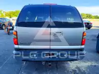2001 Chevrolet Suburan фото
