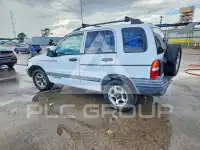 2001 Chevrolet TRACKER фото