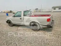 2001 Chevrolet S10 фото