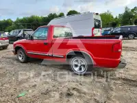 2001 Chevrolet S10 photo