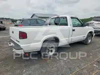 2001 Chevrolet S10 photo