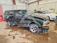 2001 Chevrolet S10 photo