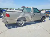2001 Chevrolet S10 фото