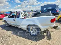 2001 Chevrolet S10 photo