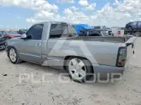 2001 Chevrolet Silverado photo
