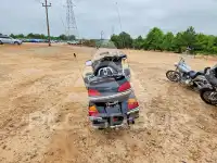 2001 Honda GL photo