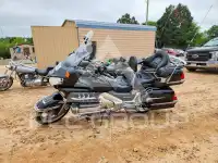 2001 Honda GL photo