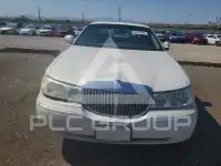 2001 Lincoln Town фото