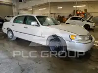 2001 Lincoln Town фото