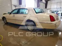 2001 Lincoln Town фото