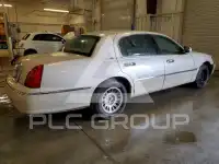 2001 Lincoln Town фото