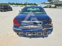 2001 Lincoln Continental photo