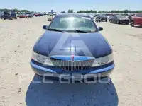 2001 Lincoln Continental photo
