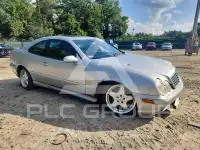 2001 Mercedes Benz CLK фото