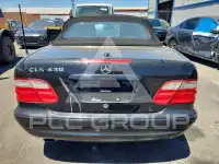 2001 Mercedes Benz CLK фото