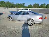 2001 Mercedes Benz CLK фото