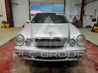 2001 Mercedes Benz E-Class photo