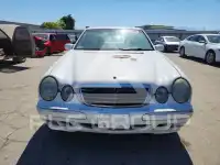 2001 Mercedes Benz E-Class photo