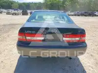 2001 Lexus ES300 photo
