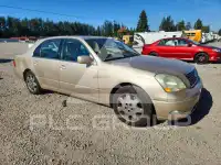 2001 Lexus LS430 photo