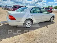 2001 Lexus LS430 photo