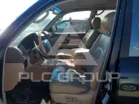 2001 Lexus LX470 photo