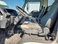 2001 Isuzu NPR фото