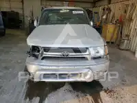 2001 Toyota 4 RUNNER photo