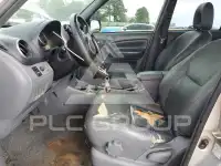2001 Toyota RAV4 photo