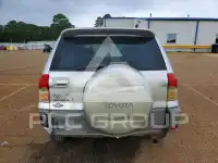 2001 Toyota RAV4 photo