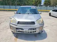 2001 Toyota RAV4 photo