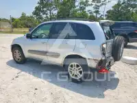 2001 Toyota RAV4 photo